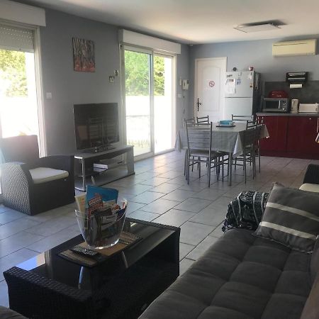 Les Clematites Apartment Donzere Exterior photo